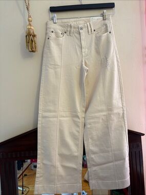 American Eagle Outfitters Off-White Straight-Leg Jeans.